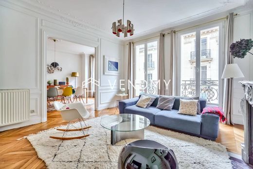 Apartment in Provence-Opéra – Grands Boulevards, Paris