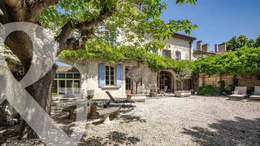 Casa di lusso a Fontvieille, Bocche del Rodano