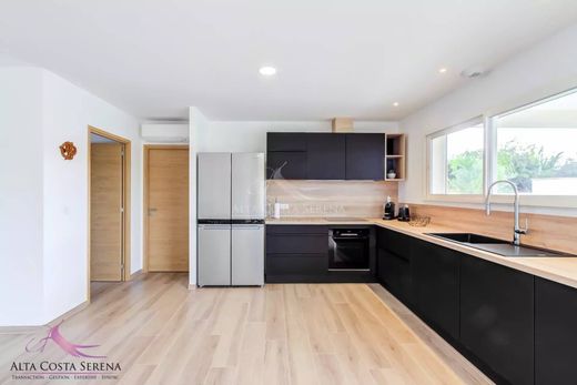 豪宅  Prunelli-di-Fiumorbo, Upper Corsica