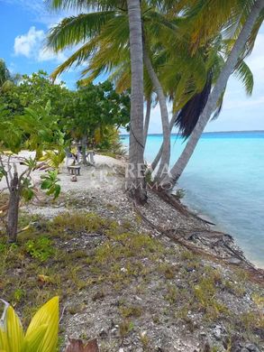 Land in Fakatopatere, Îles Tuamotu-Gambier