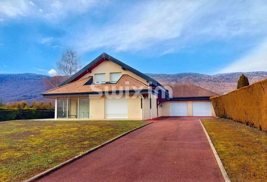 Luxury home in Divonne-les-Bains, Ain