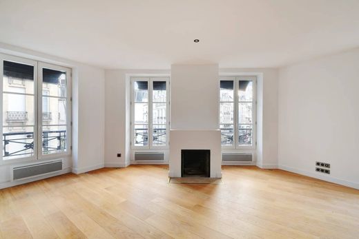 Apartment / Etagenwohnung in Saint-Germain, Odéon, Monnaie, Paris