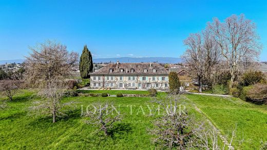 Villa in Tolochenaz, Morges District