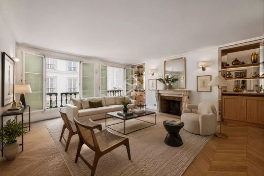 Apartment in Tour Eiffel, Invalides – Ecole Militaire, Saint-Thomas d’Aquin, Paris