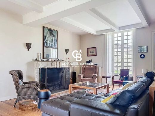 Casa de lujo en Cherves-Richemont, Charenta