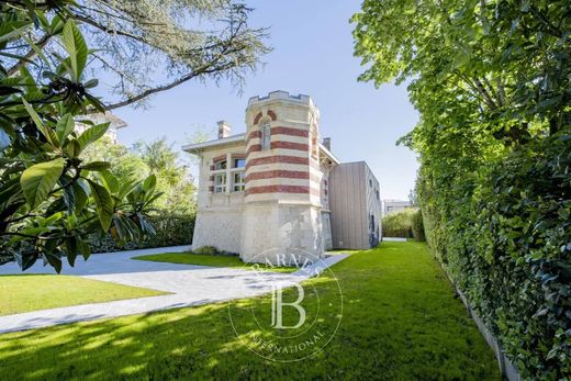 Pessac, Girondeの高級住宅