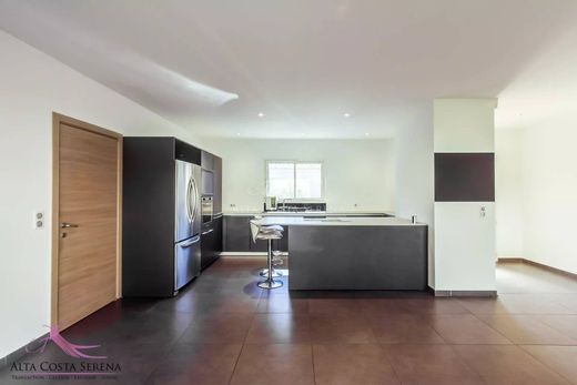 Casa di lusso a Prunelli-di-Fiumorbo, Corsica settentrionale