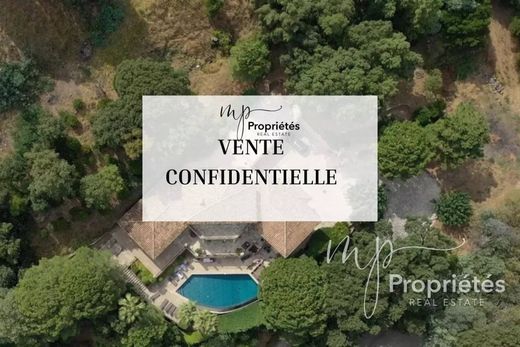 Luxury home in Cavalaire-sur-Mer, Var