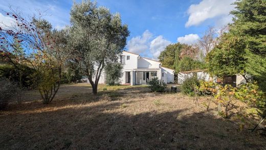 Vinassan, Audeのヴィラ