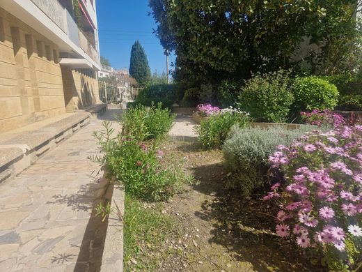 Apartment in Arles, Bouches-du-Rhône