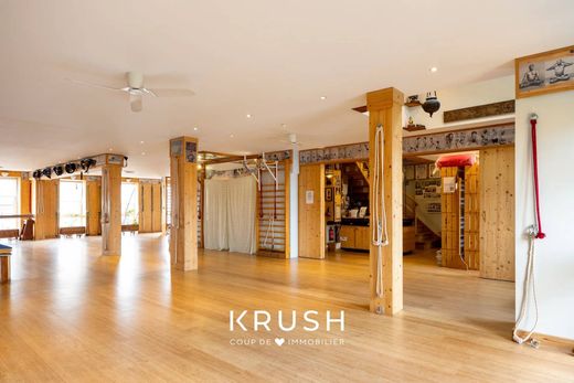 Office in Marseille, Bouches-du-Rhône