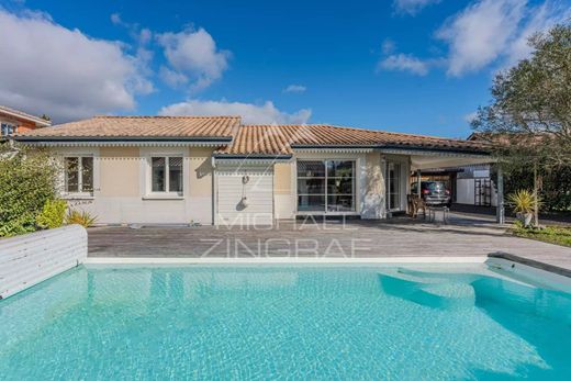 Luxury home in Lanton, Gironde