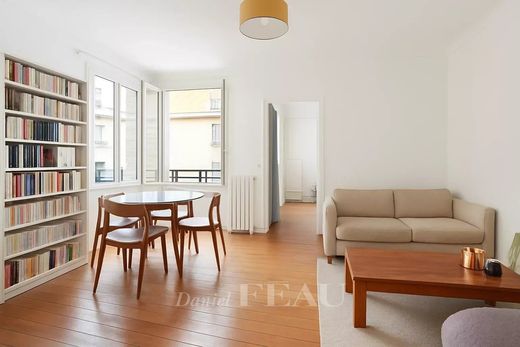 Apartment / Etagenwohnung in Tour Eiffel, Invalides – Ecole Militaire, Saint-Thomas d’Aquin, Paris