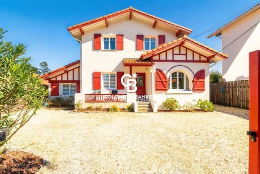 Luxury home in Capbreton, Landes