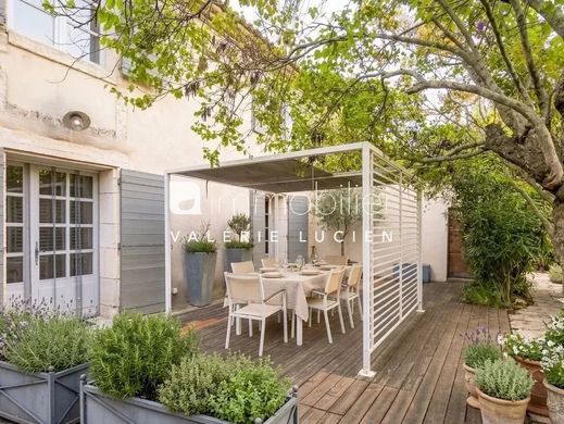 Luxury home in Mouriès, Bouches-du-Rhône
