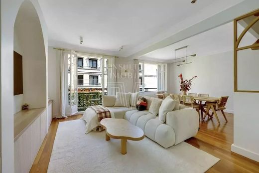 Apartament w La Muette, Auteuil, Porte Dauphine, Paris