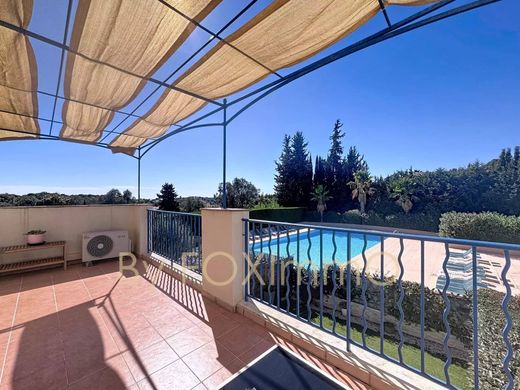 Villa a Villeneuve-Loubet, Alpi Marittime