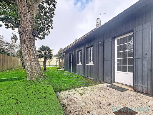 Luxury home in Gradignan, Gironde