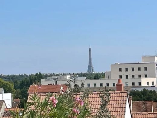 Luksusowy dom w Suresnes, Hauts-de-Seine