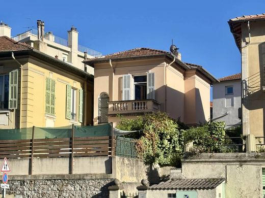 Luxus-Haus in Nizza, Alpes-Maritimes
