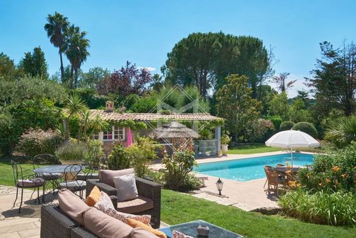 Villa en Chateauneuf de Grasse, Alpes Marítimos