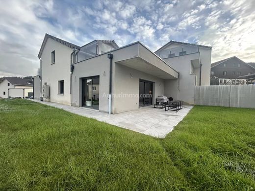 Casa di lusso a Montlebon, Doubs