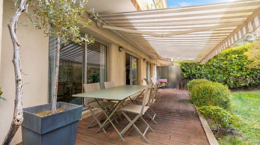 Apartment in Garches, Hauts-de-Seine