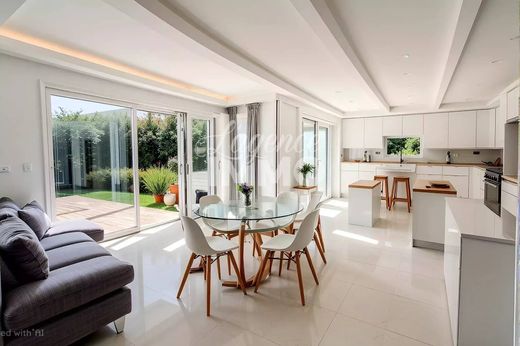 Элитный дом, Saint-Jorioz, Haute-Savoie