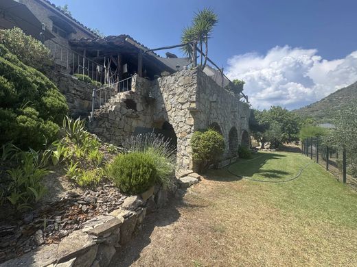 Luxus-Haus in Lucéram, Alpes-Maritimes