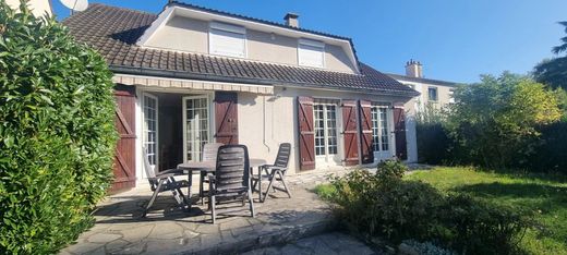 Casa de lujo en Longjumeau, Essonne