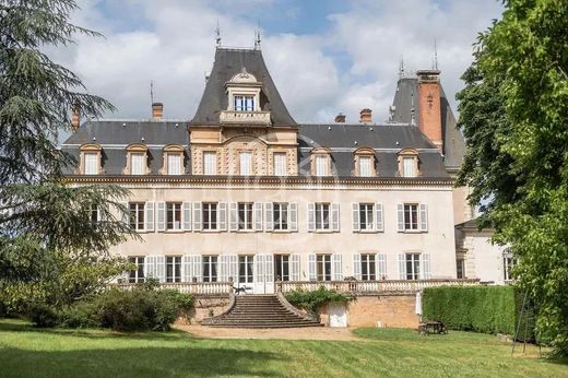 Kasteel in Lacenas, Rhône