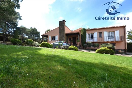 Villa in Ceret, Pyrénées-Orientales