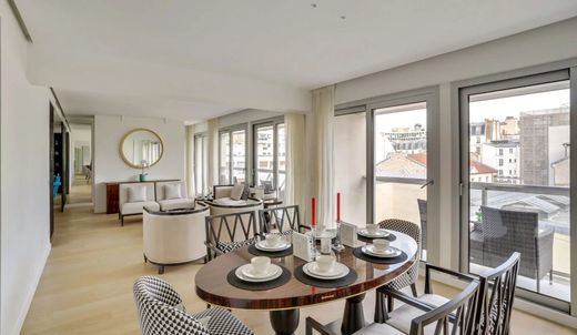 Apartment in Tour Eiffel, Invalides – Ecole Militaire, Saint-Thomas d’Aquin, Paris