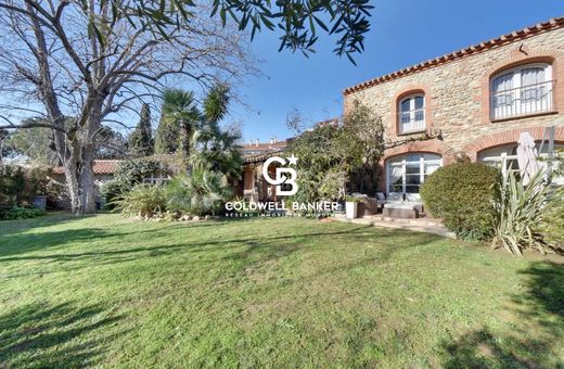 Rural or Farmhouse in Perpignan, Pyrénées-Orientales