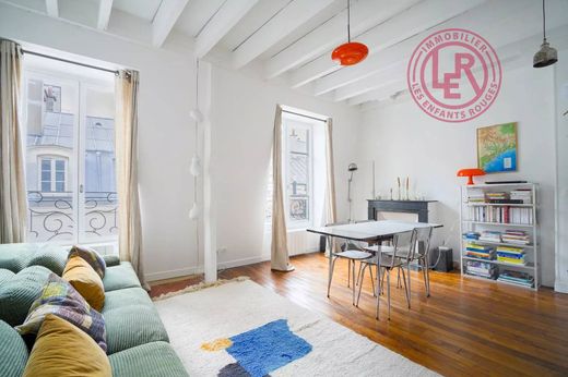 Apartment / Etagenwohnung in Temple, Rambuteau – Francs Bourgeois, Réaumur, Paris