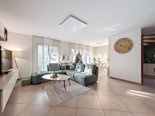 Apartment in Prévessin-Moëns, Ain