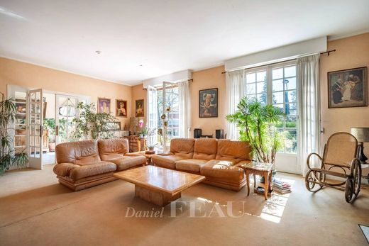 Luxury home in La Celle-Saint-Cloud, Yvelines