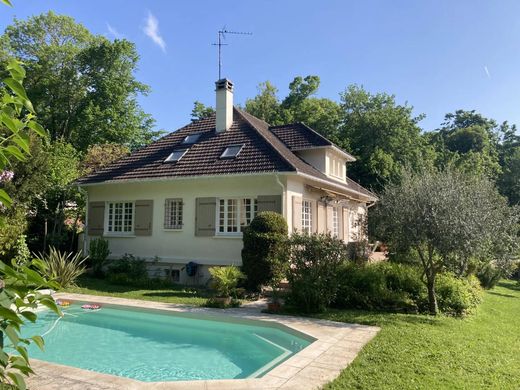 Luxus-Haus in Orgeval, Yvelines