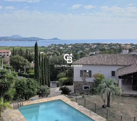 Luxe woning in Saint-Aygulf, Var