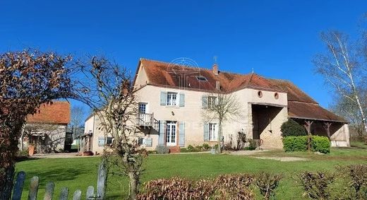 Casa rural / Casa de pueblo en Neuvy-Saint-Sépulchre, Indre