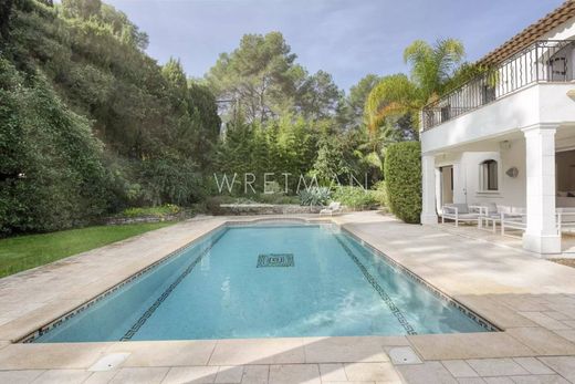 Luxe woning in Mougins, Alpes-Maritimes