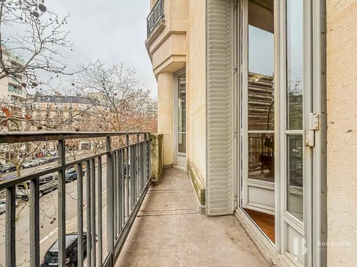 Apartment in La Muette, Auteuil, Porte Dauphine, Paris