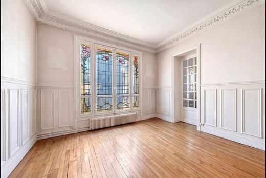 Apartment in Monceau, Courcelles, Ternes, Paris