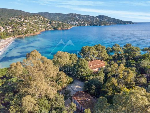 Casa di lusso a Le Lavandou, Var