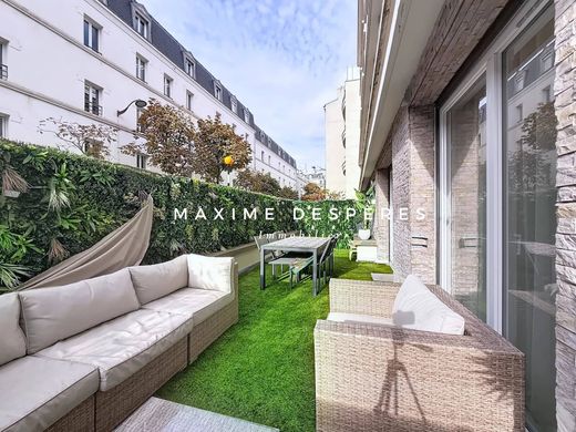 Apartment / Etagenwohnung in Neuilly-sur-Seine, Hauts-de-Seine