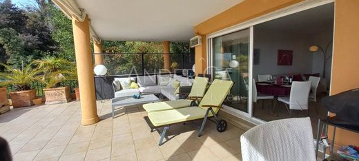 Apartament w Mandelieu-la-Napoule, Alpes-Maritimes