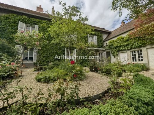 Maison de luxe à Gray, Haute-Saône