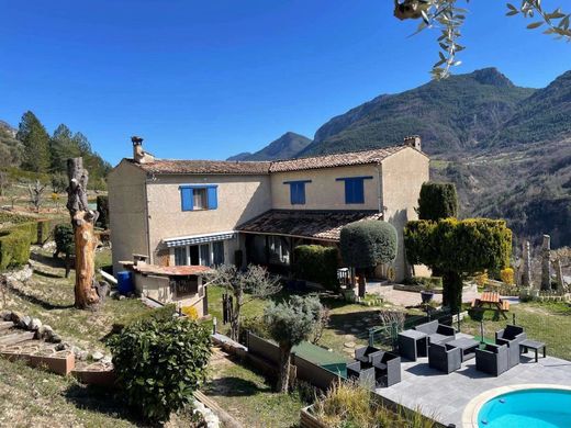 Элитный дом, Puget-Théniers, Alpes-Maritimes