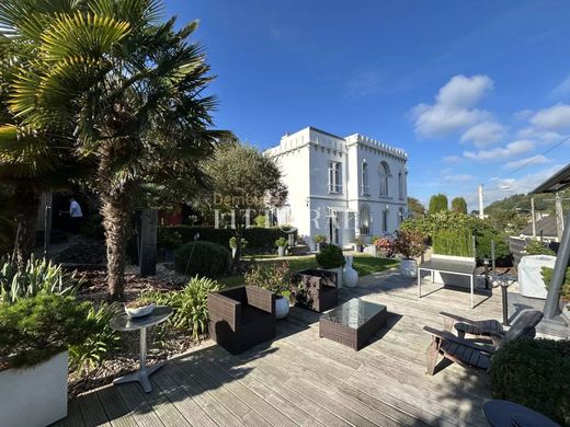 Villa in Saint-Brieuc, Côtes-d'Armor