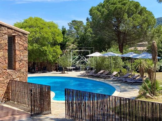 Villa en Porto-Vecchio, Córcega del Sur